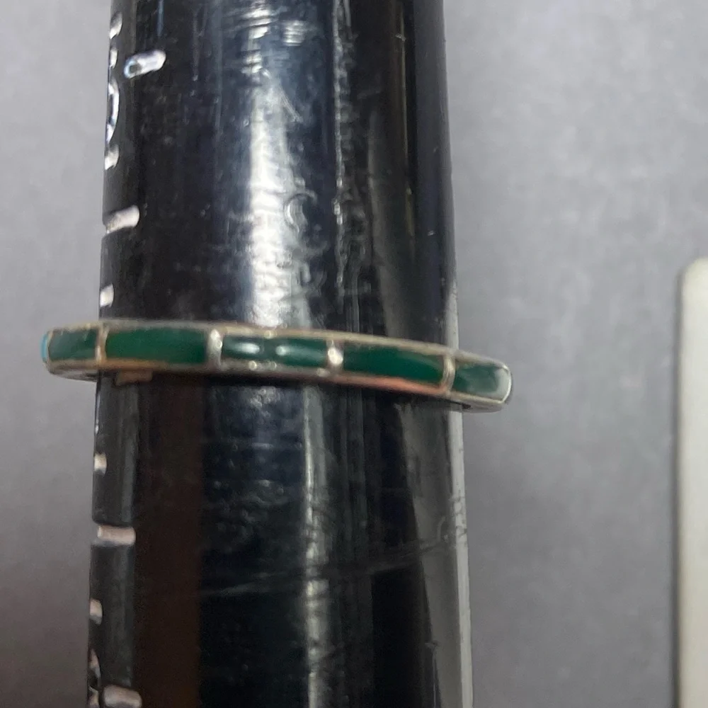 Vintage sterling silver turquoise green jasper inlay thin band ring